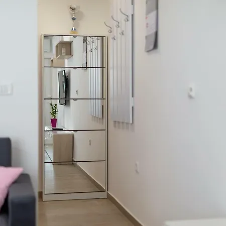 Fully Renovated Apartment Grgo Split Exterior photo